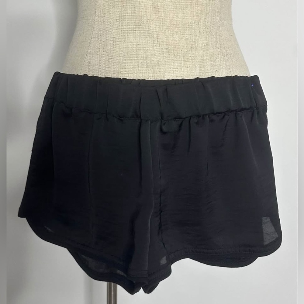 Bershka: Black Satin Pajama Shorts